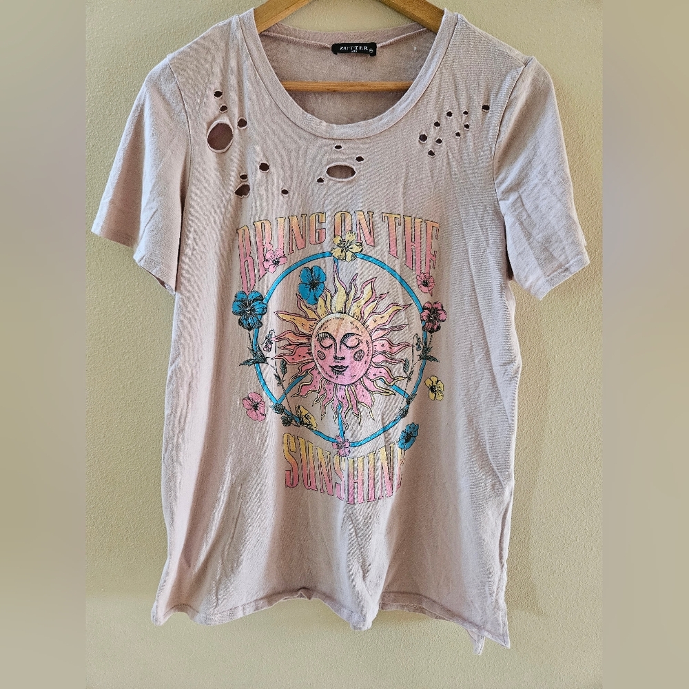 Graphic Sun Design Short Sleeve Tee